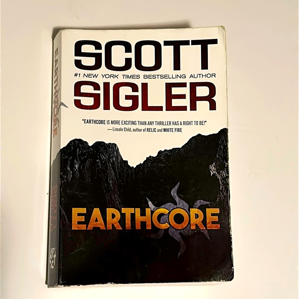 EarthCore by Scott Sigler